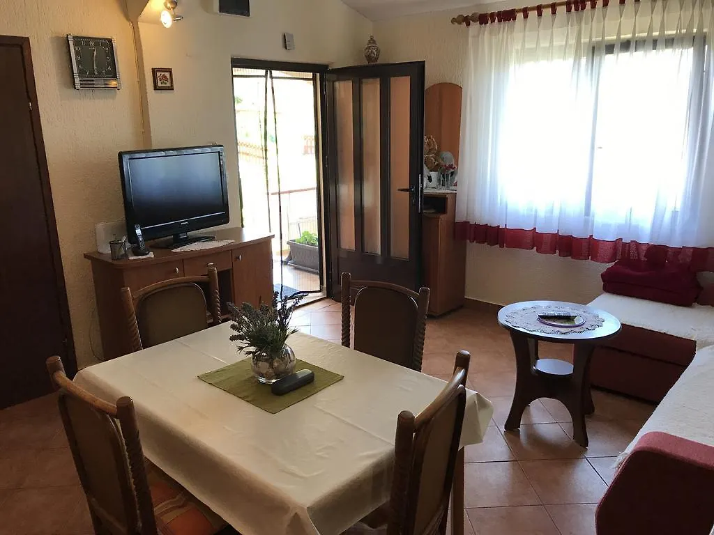 Apartment Angelina Pula